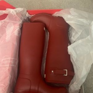 Hunter Waterproof MILITARY RED TALL Rain BOOTS.
